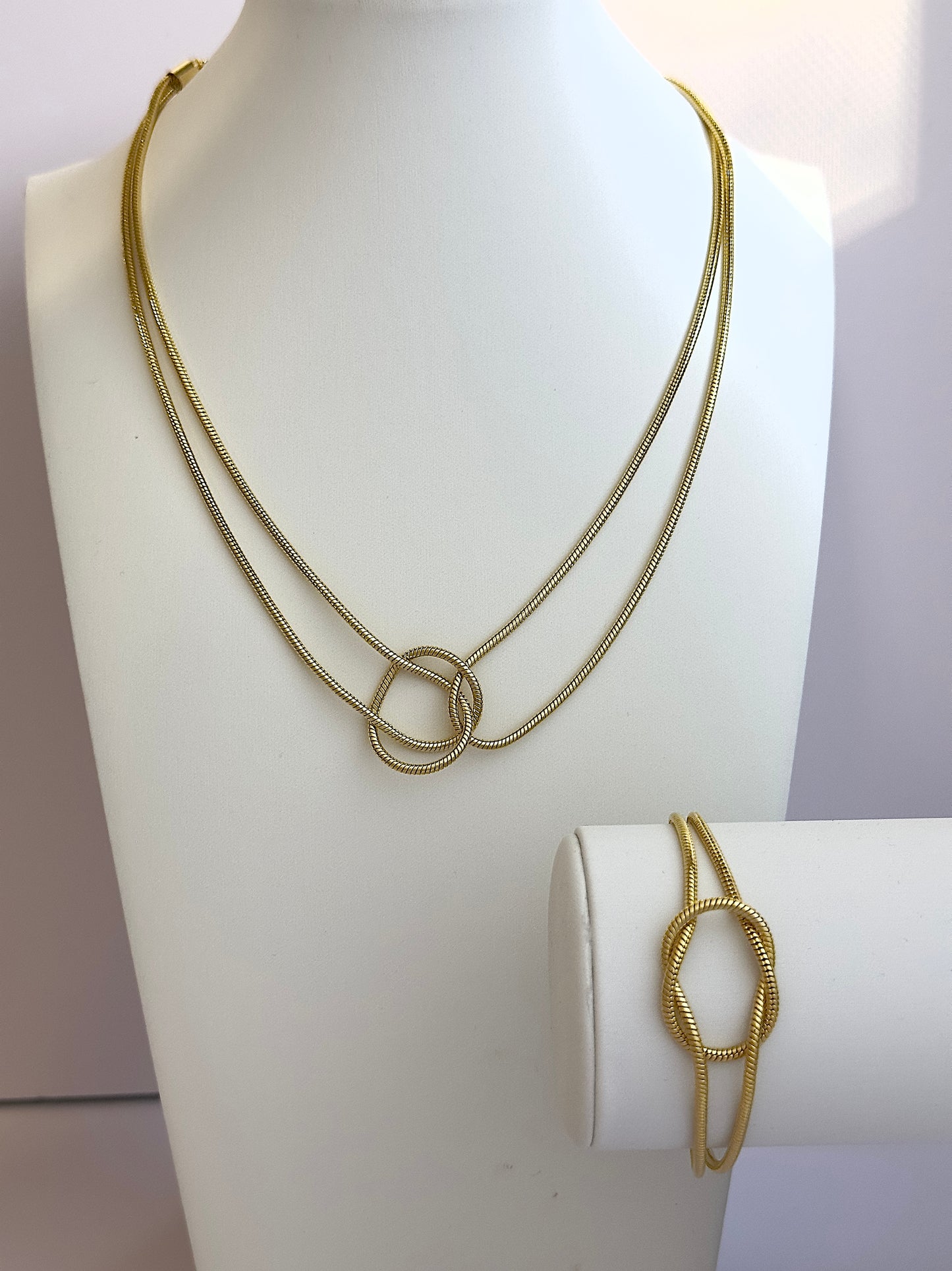 Knot Tie Bracelet