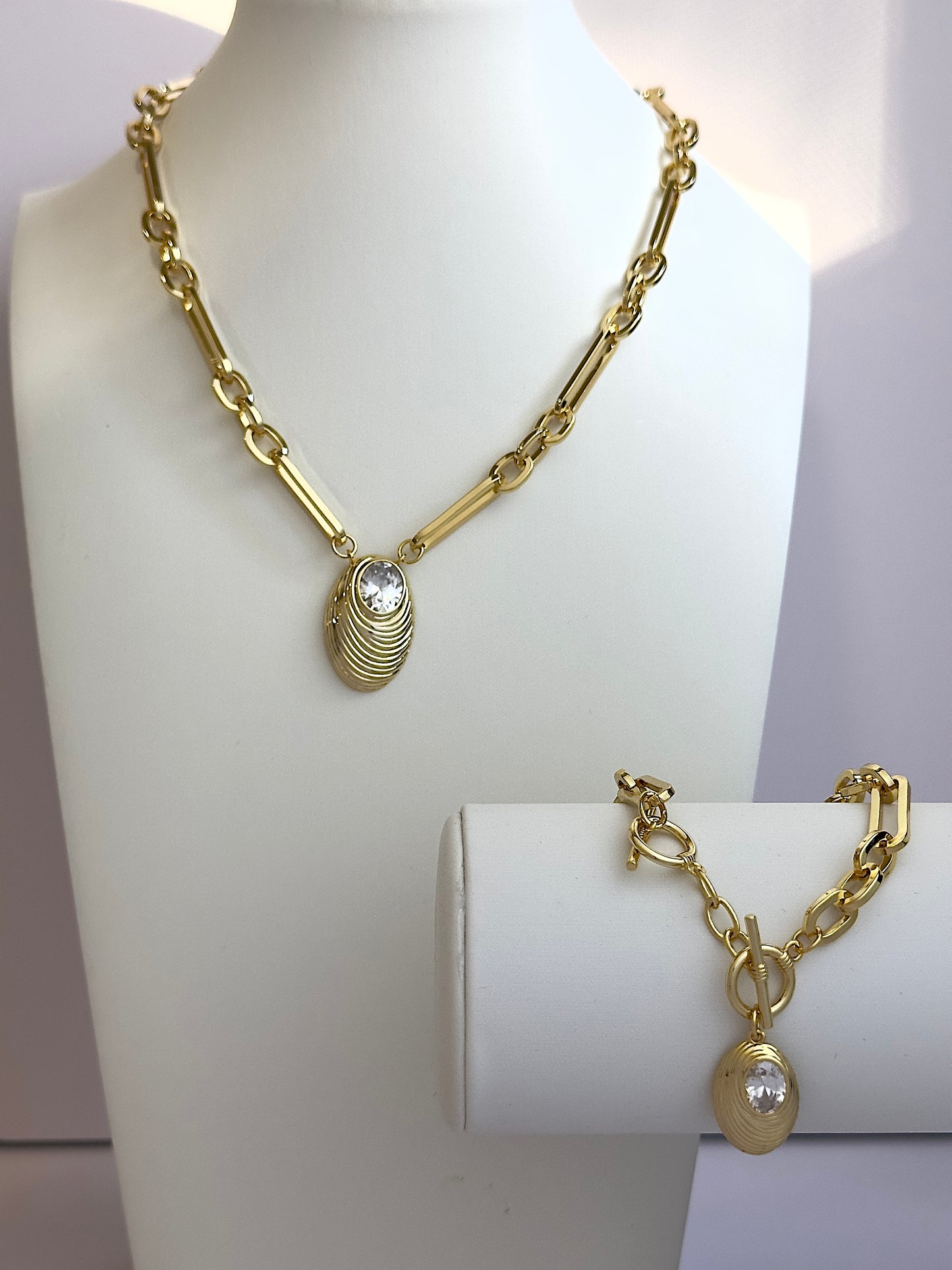 Diamond Shell Gold Bracelet