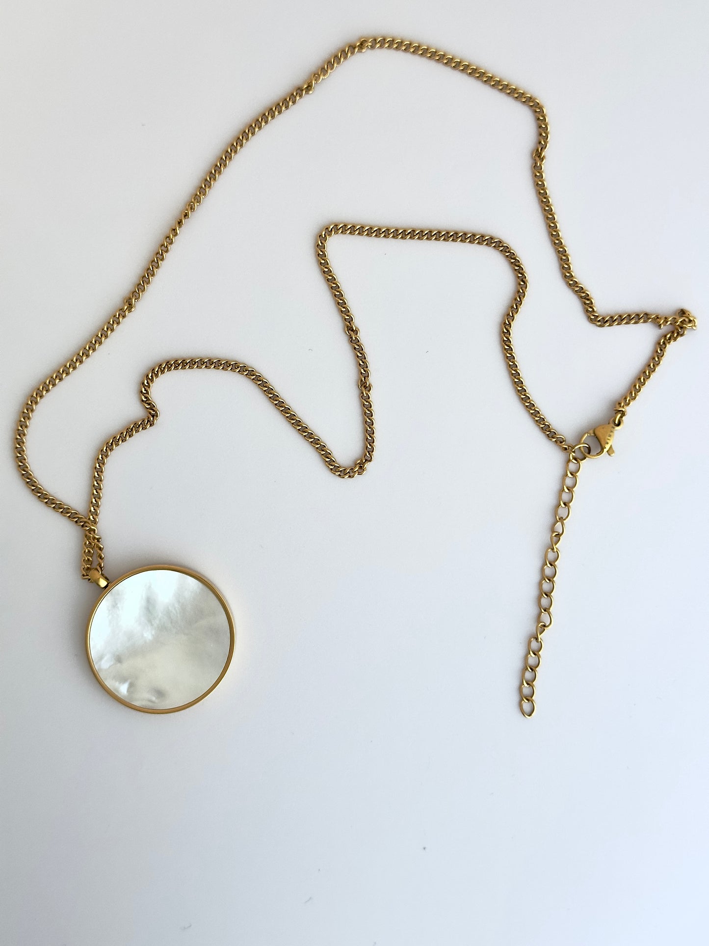 Mother Pearl Pendant Necklace