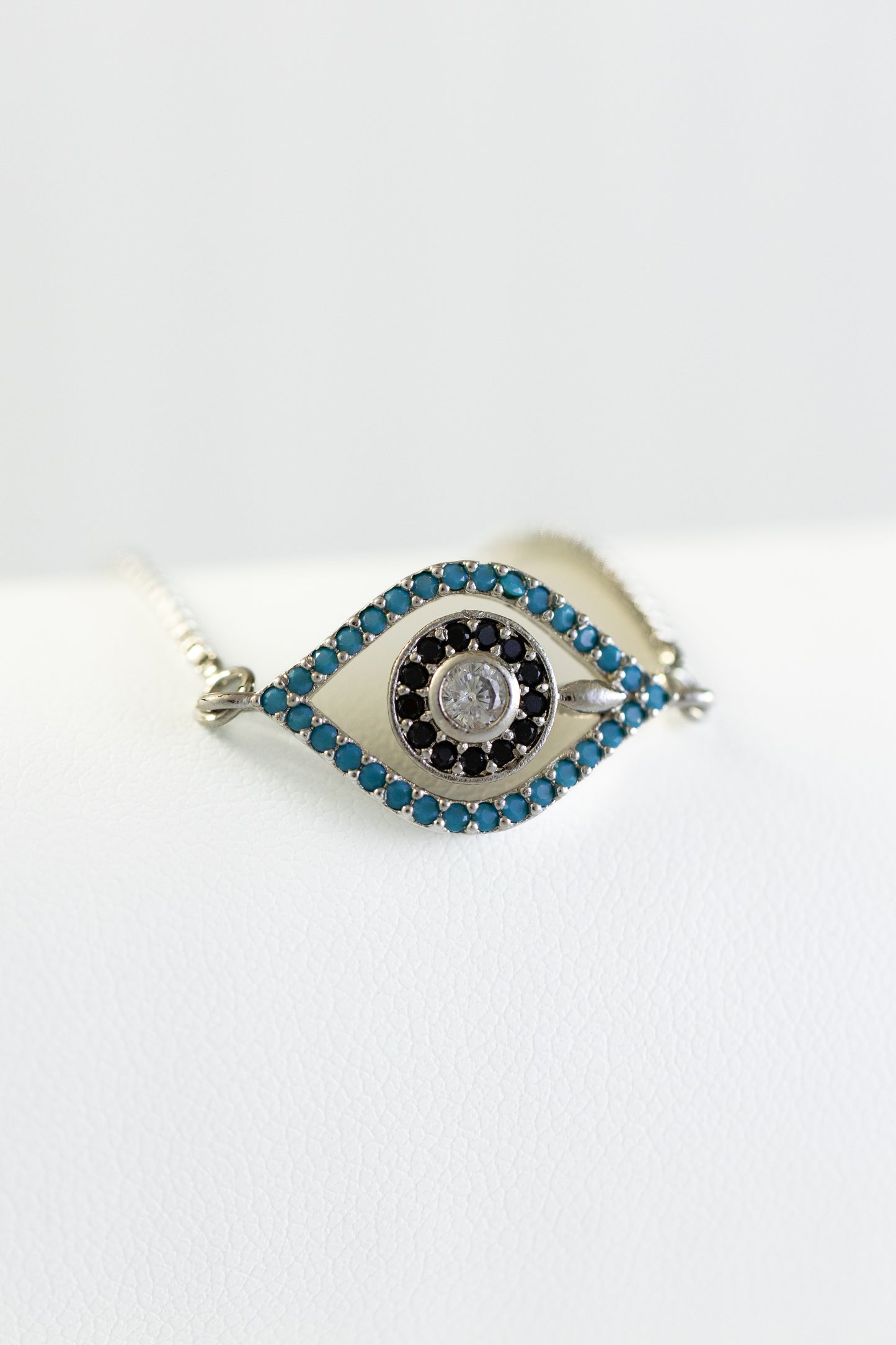 Blue Eye Gem Bracelet