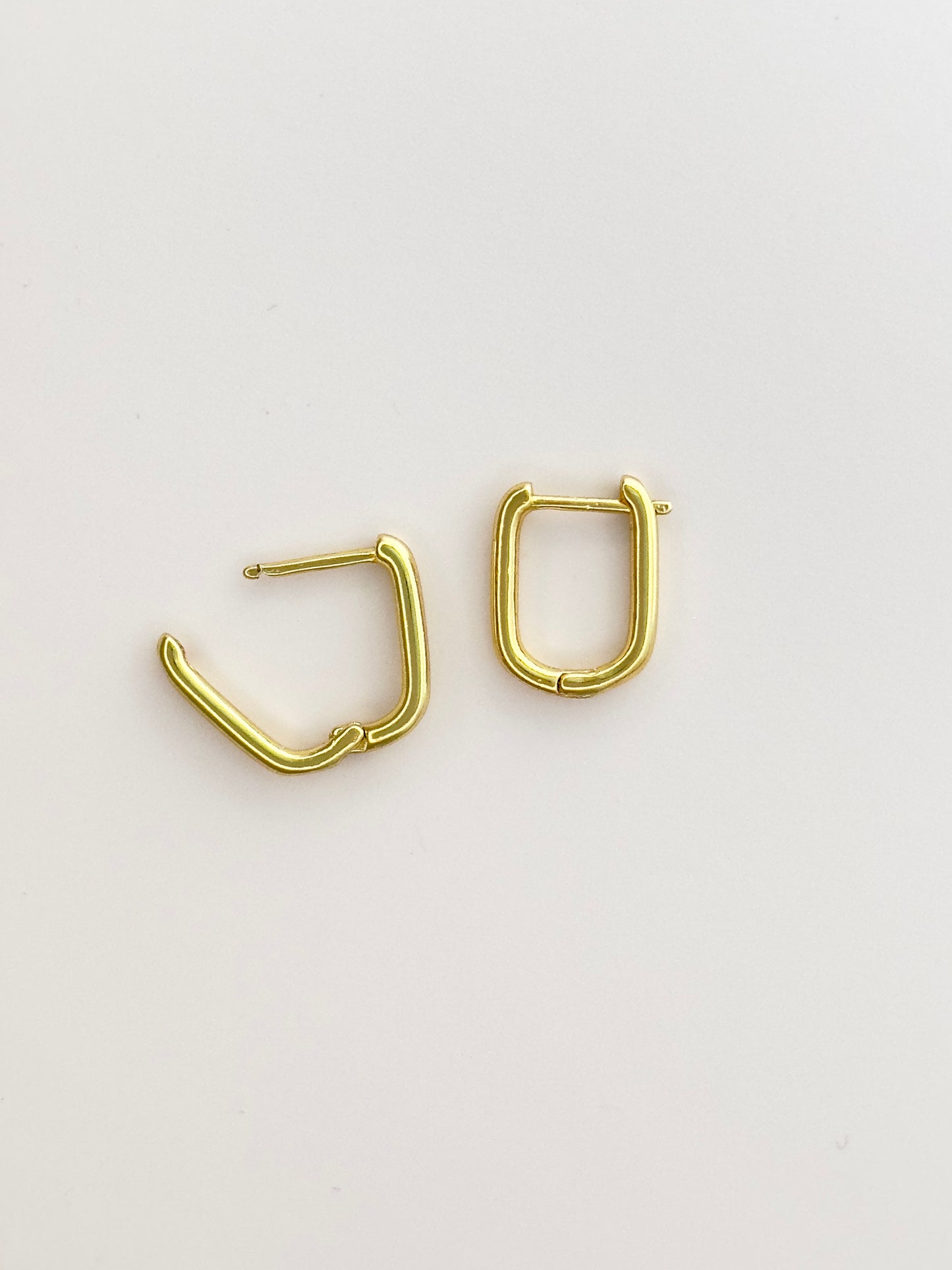 Cara Gold Hoop